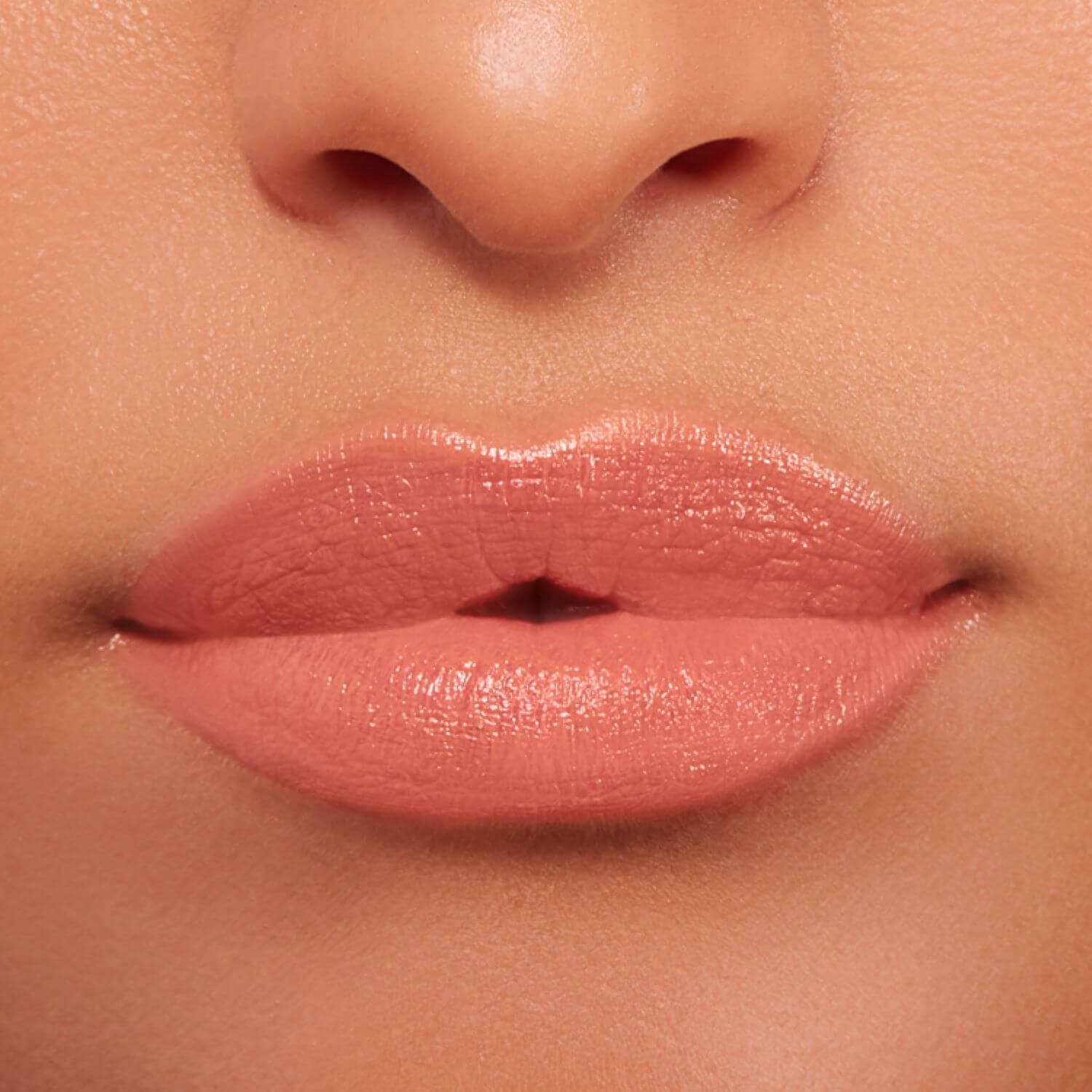 POWER-FULL PLUMP LIP BALM (B&Aacute;LSAMO LABIAL HIDRATANTE Y VOLUMINIZADOR)